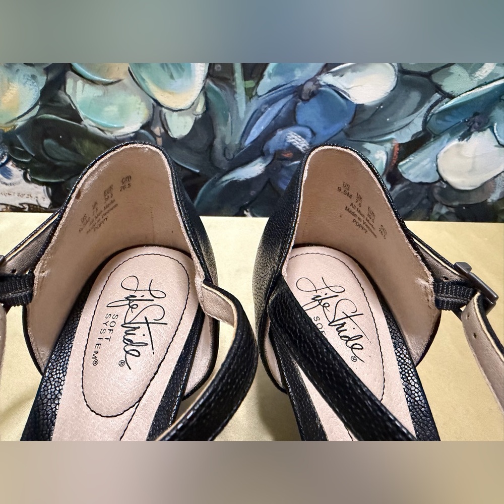 LifeStride Soft System Black D'Orsay Kitten Heel Pumps Pointed Toe Size 9.5 NWOT - Picture 4 of 8